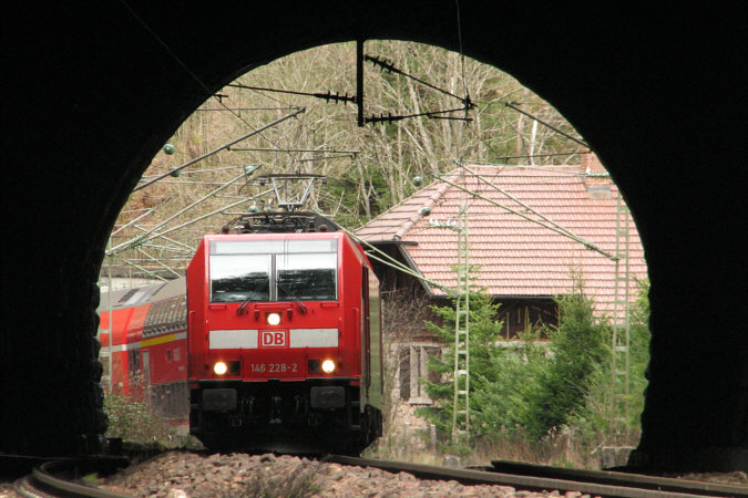 schwarzwaldbahn-steigungen-und-kurven-070306b2.jpg